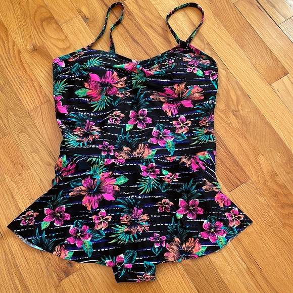Attarco 1pc Swimsuit. NWOT Black Floral **Size XL - Picture 1 of 14